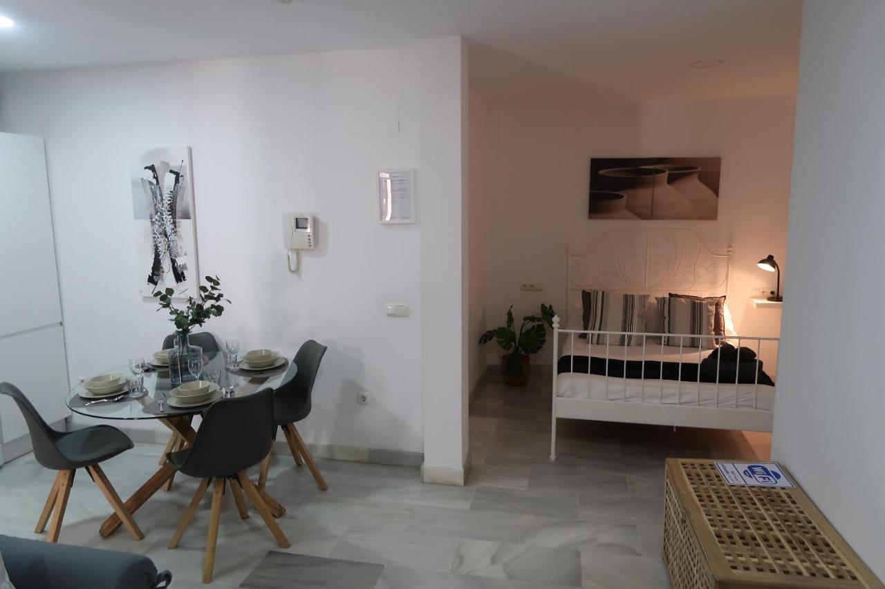 J & E Center Apartment Malaga