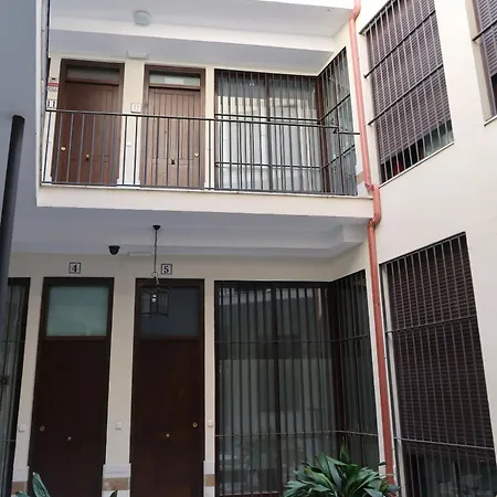 J & E Malaga Center Apartamentos Exterior photo